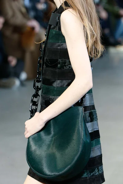 Look 38